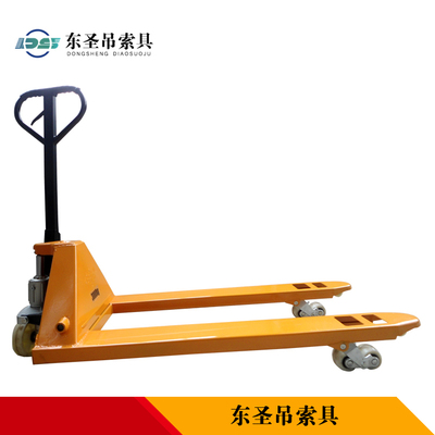 手動液壓搬運(yùn)車使用場所的限制因素及其與貨梯零部件制造的關(guān)聯(lián)